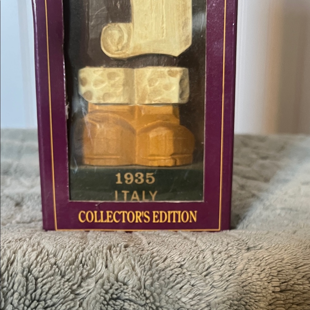 Grandeur Noel 1935 Collector's Edition Italian Santa in Box - Picture 2 of 9